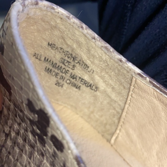 Women’s Madden girl faux Python pointed toe flats size 8 - Picture 3 of 3